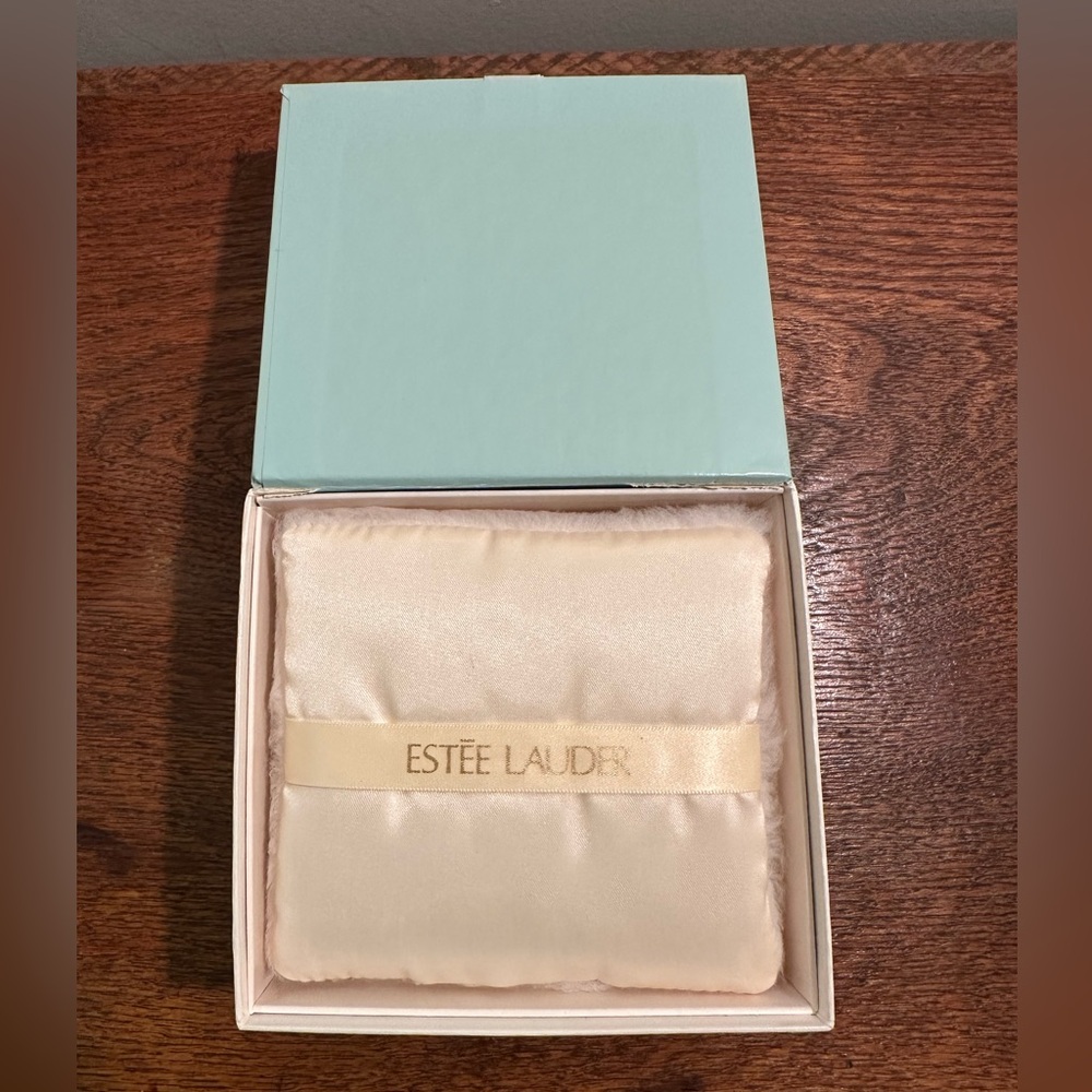 Estee Lauder Youth-Dew Dusting Powder - Picture 3 of 6